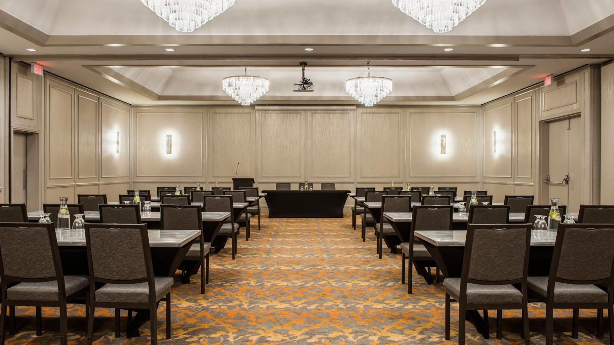Holiday Inn Winnipeg-South By Ihg Exteriör bild